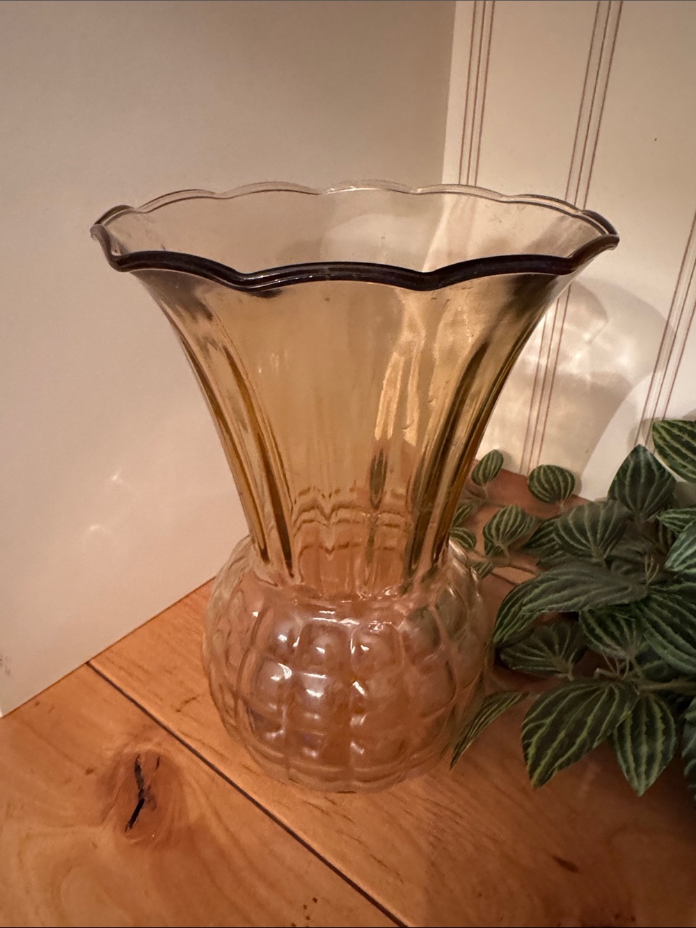 Vintage Anchor Hocking Pink Pineapple Vase